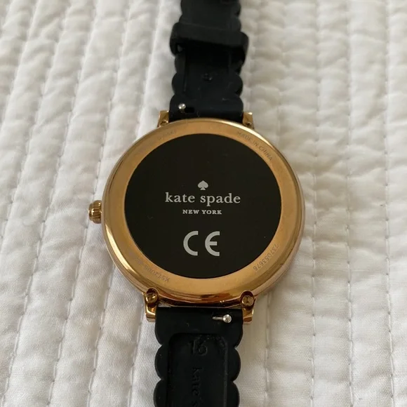 Kate Spade Scallop Smartwatch